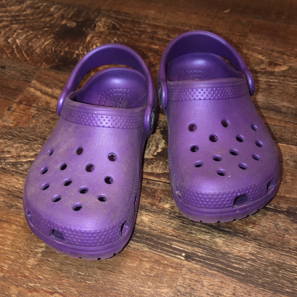 Size 8 Toddler CROCS, good used condition